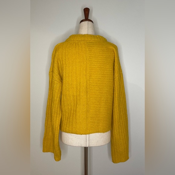 Noisy May Sweater - Picture 3 of 8